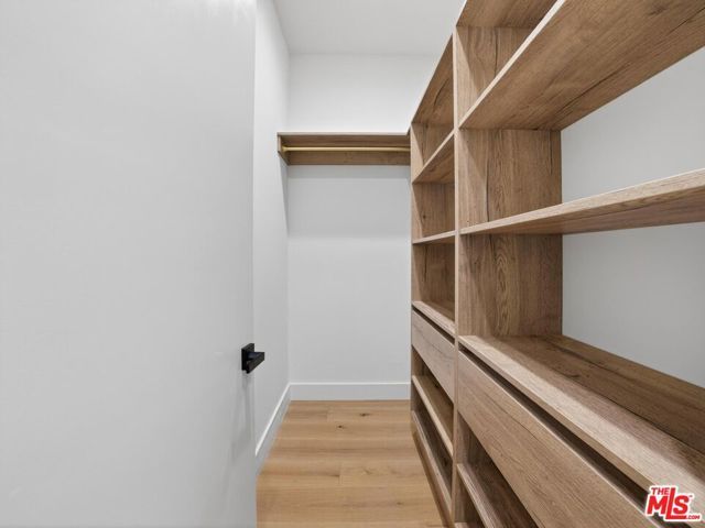 8404 Gonzaga Avenue, Los Angeles, CA 90045