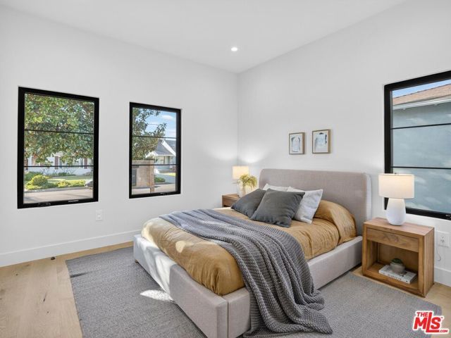 8404 Gonzaga Avenue, Los Angeles, CA 90045