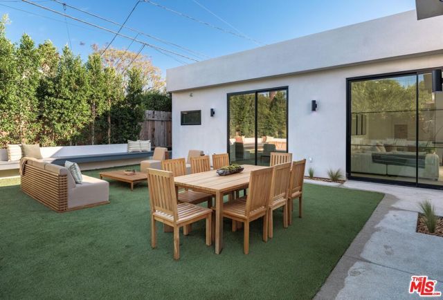 8404 Gonzaga Avenue, Los Angeles, CA 90045