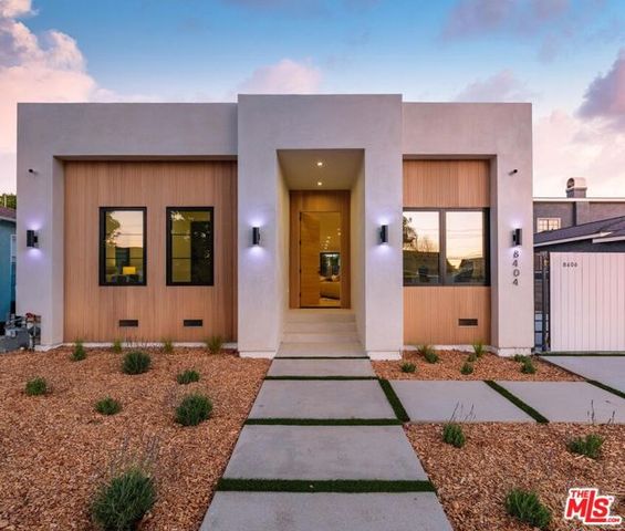 8404 Gonzaga Avenue, Los Angeles, CA 90045