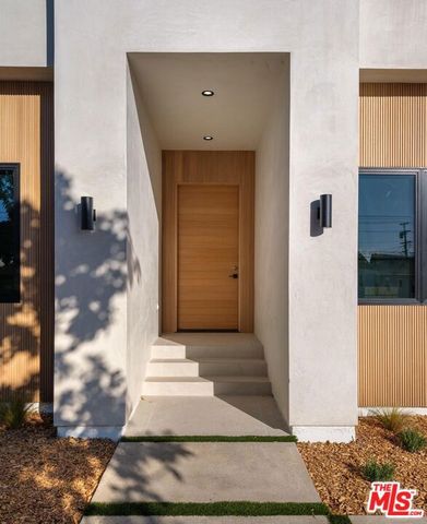 8404 Gonzaga Avenue, Los Angeles, CA 90045