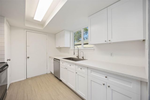 2302 Green Knoll Drive, Houston, TX 77067