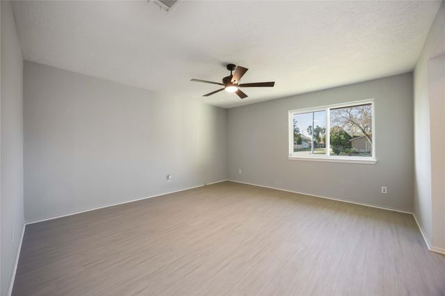 2302 Green Knoll Drive, Houston, TX 77067