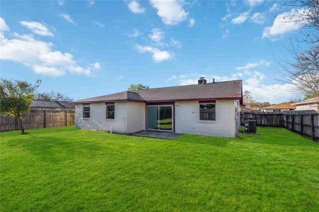 2302 Green Knoll Drive, Houston, TX 77067