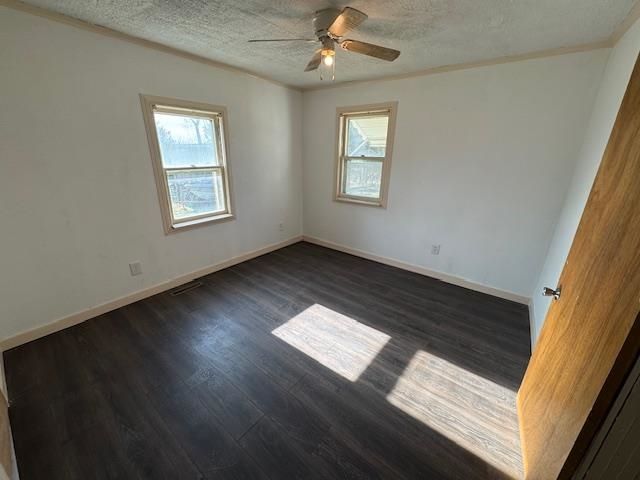 456 S Rothsay Ave, Minneapolis, KS 67467