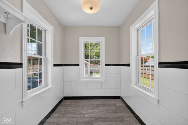5428 E 10th Street, Indianapolis, IN 46219