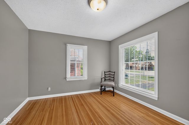 5428 E 10th Street, Indianapolis, IN 46219