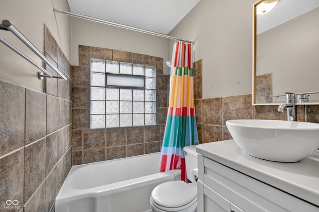 5428 E 10th Street, Indianapolis, IN 46219