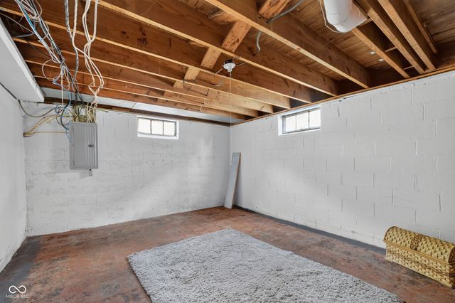 5428 E 10th Street, Indianapolis, IN 46219
