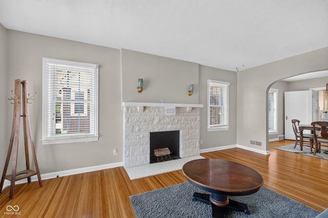 5428 E 10th Street, Indianapolis, IN 46219