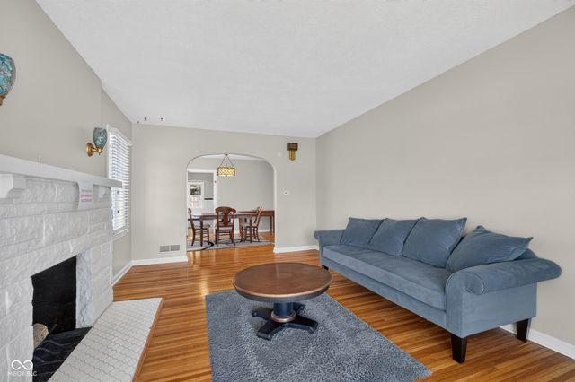 5428 E 10th Street, Indianapolis, IN 46219