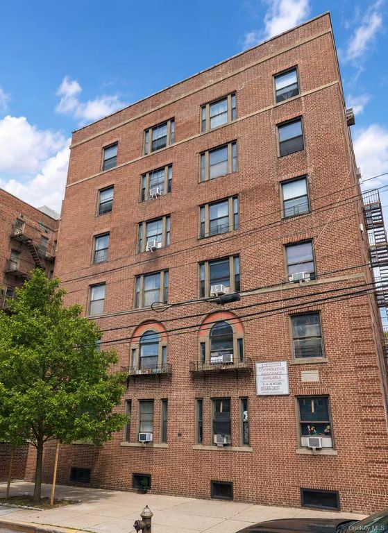 33-38 Parsons Boulevard 3D, Flushing, NY 11354
