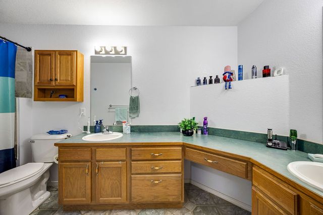 1655 Desarc Way, Fayetteville, AR 72704