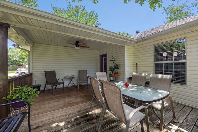 1655 Desarc Way, Fayetteville, AR 72704