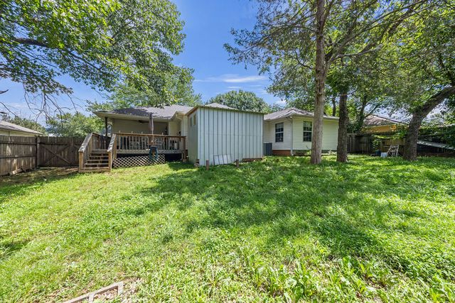 1655 Desarc Way, Fayetteville, AR 72704