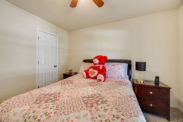 1655 Desarc Way, Fayetteville, AR 72704