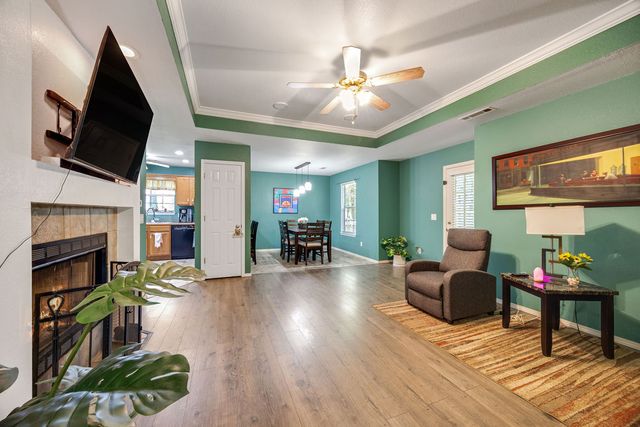 1655 Desarc Way, Fayetteville, AR 72704