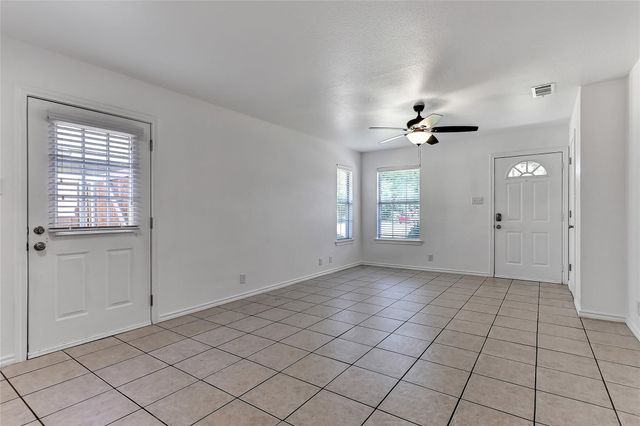 1014 W Coffin Street 102, Denison, TX 75020