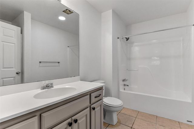 1014 W Coffin Street 102, Denison, TX 75020