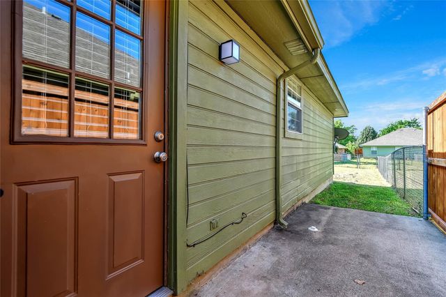 1014 W Coffin Street 102, Denison, TX 75020