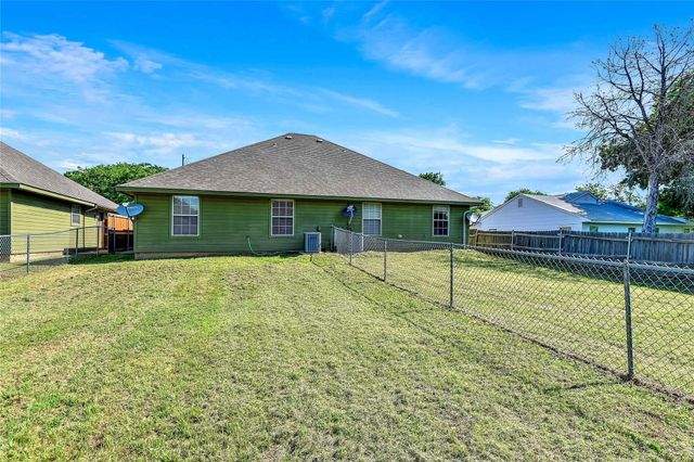 1014 W Coffin Street 102, Denison, TX 75020