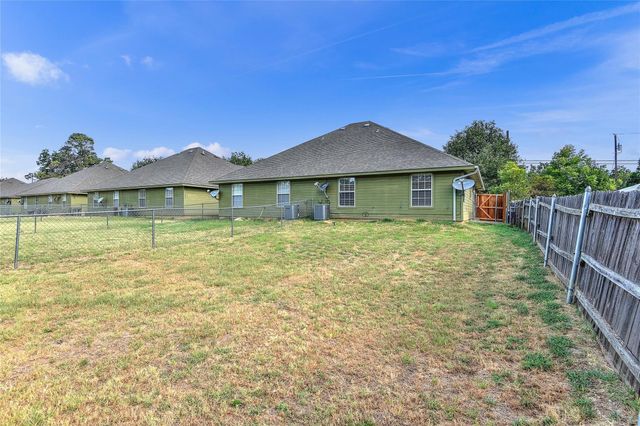 1014 W Coffin Street 102, Denison, TX 75020