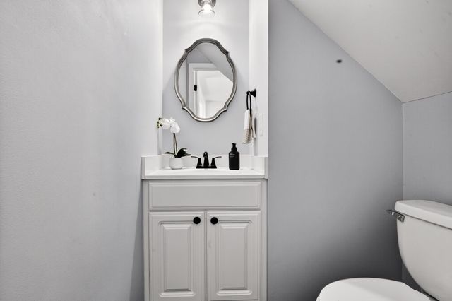 922 Salt Pl., Murrells Inlet, SC 29576