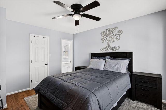 922 Salt Pl., Murrells Inlet, SC 29576