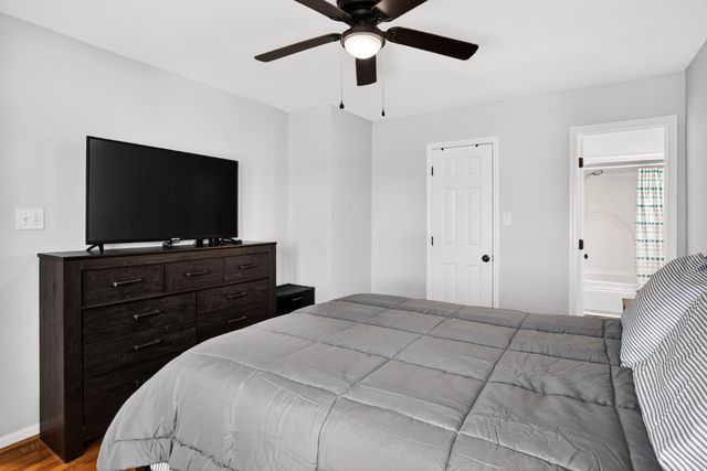 922 Salt Pl., Murrells Inlet, SC 29576