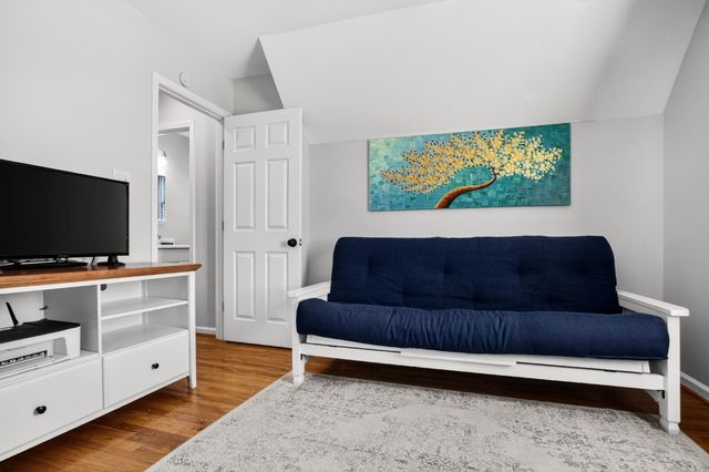 922 Salt Pl., Murrells Inlet, SC 29576