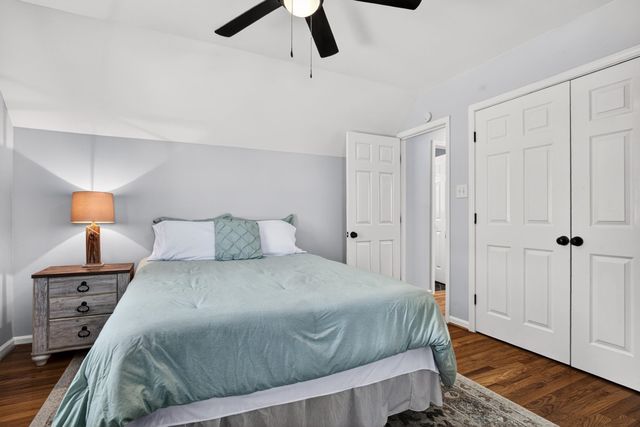 922 Salt Pl., Murrells Inlet, SC 29576