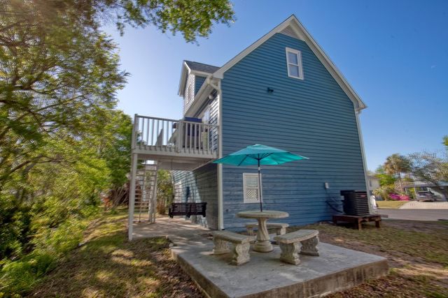 922 Salt Pl., Murrells Inlet, SC 29576