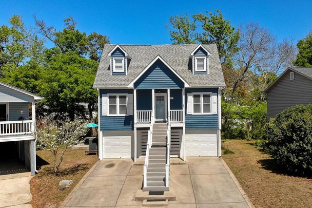 922 Salt Pl., Murrells Inlet, SC 29576