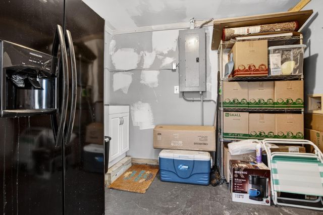 922 Salt Pl., Murrells Inlet, SC 29576