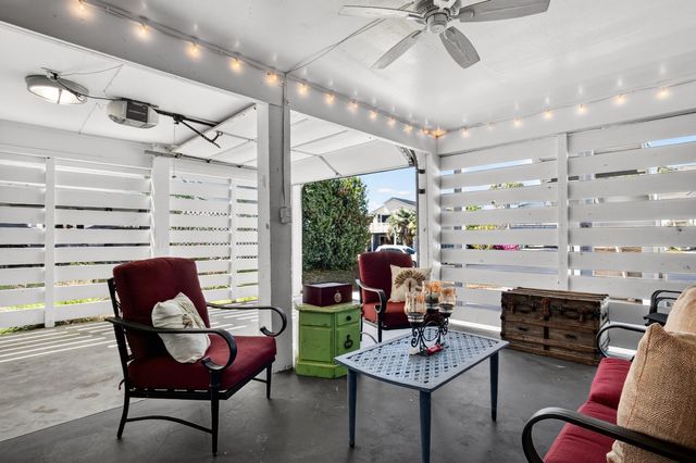 922 Salt Pl., Murrells Inlet, SC 29576