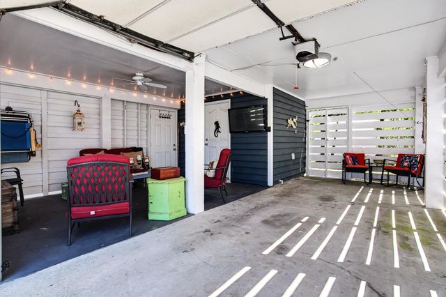 922 Salt Pl., Murrells Inlet, SC 29576