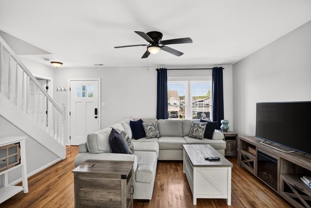 922 Salt Pl., Murrells Inlet, SC 29576