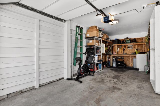 922 Salt Pl., Murrells Inlet, SC 29576