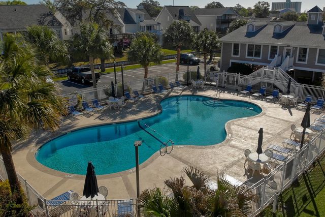 922 Salt Pl., Murrells Inlet, SC 29576