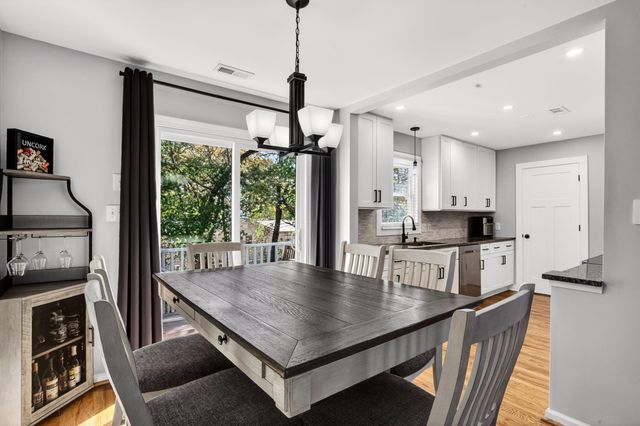 922 Salt Pl., Murrells Inlet, SC 29576