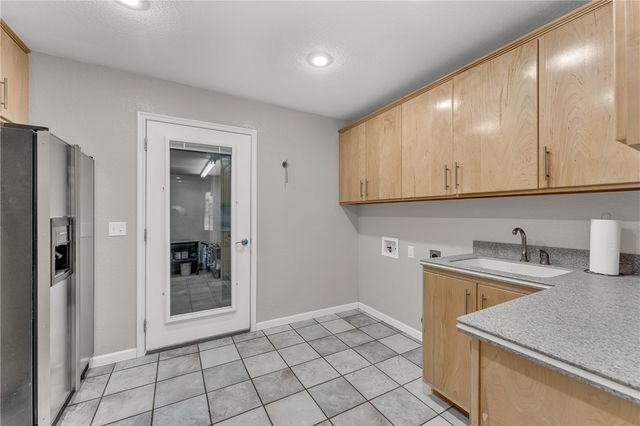 301 W Edmondson Avenue, Springdale, AR 72764