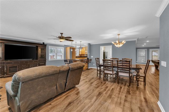 301 W Edmondson Avenue, Springdale, AR 72764