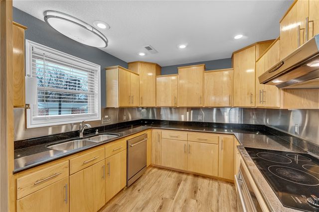 301 W Edmondson Avenue, Springdale, AR 72764