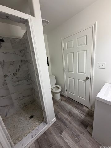 268 County Road 341, La Vernia, TX 78121