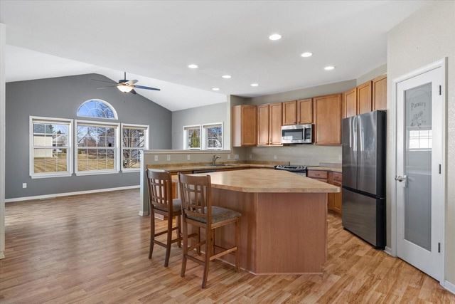 770 Meadowview LANE, Johnson Creek, WI 53038