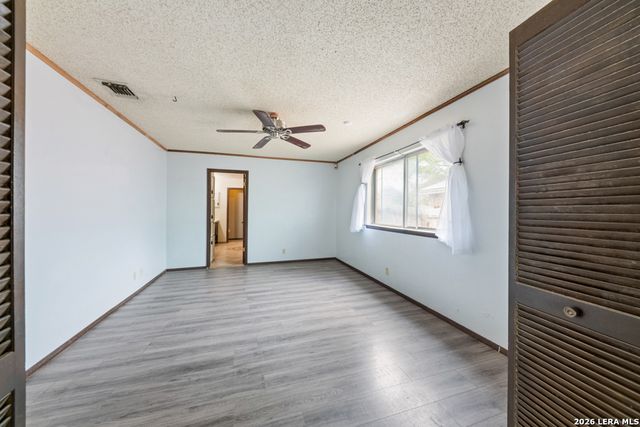 5831 Sky Country, San Antonio, TX 78247