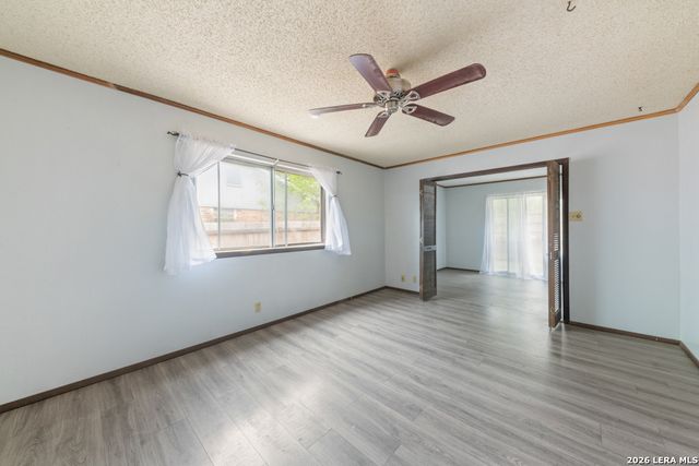 5831 Sky Country, San Antonio, TX 78247