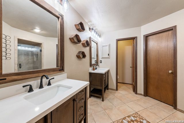 5831 Sky Country, San Antonio, TX 78247