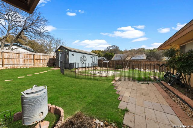 5831 Sky Country, San Antonio, TX 78247