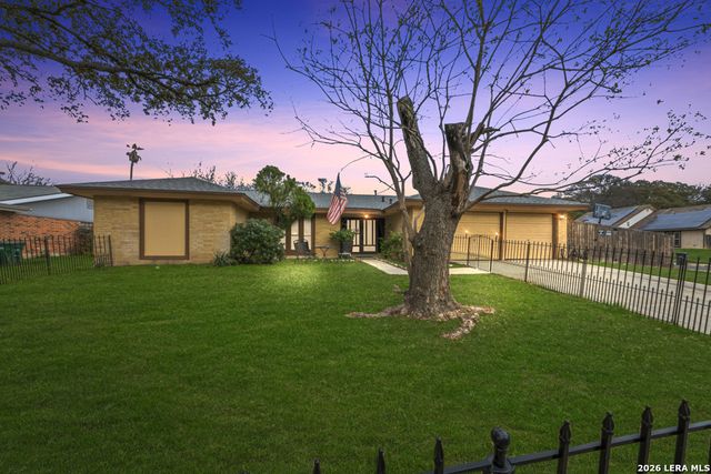 5831 Sky Country, San Antonio, TX 78247